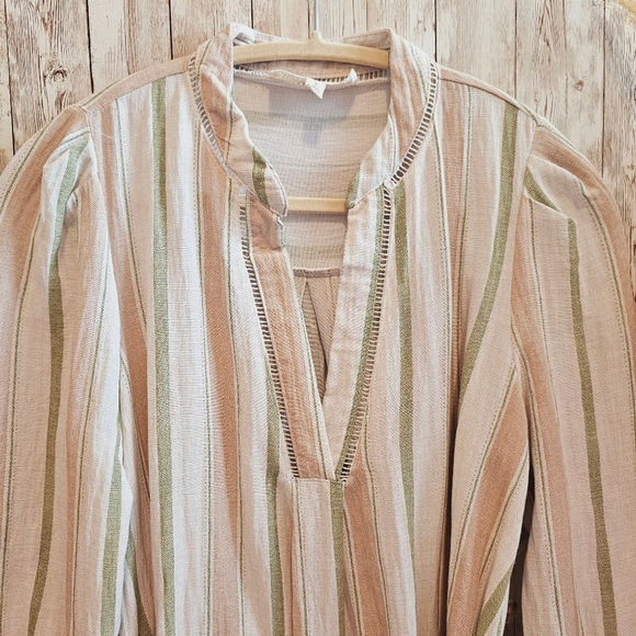 Sweet Wanderer Women's tunic with belt - Picture 2 of 9